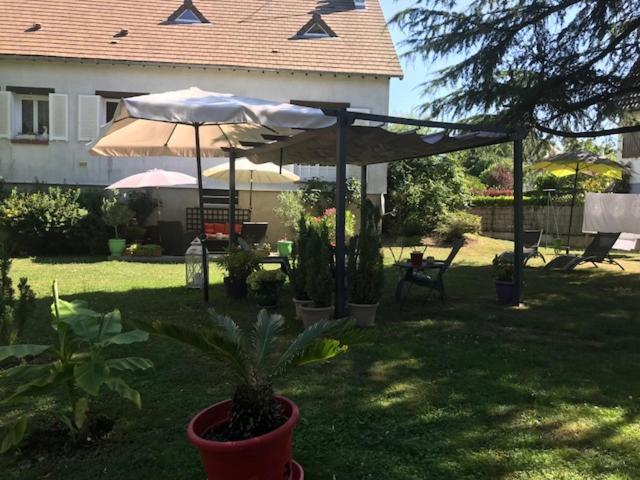 Clos Du Bourg Bed & Breakfast Saint-Cyr-en-Val Exterior foto