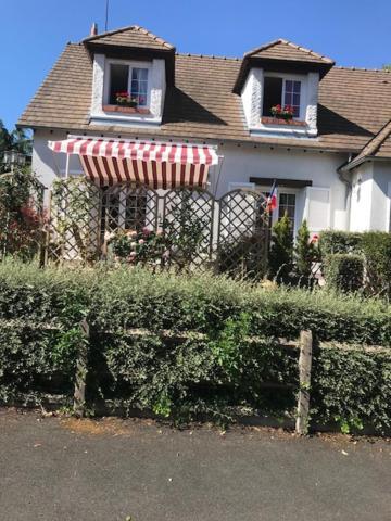 Clos Du Bourg Bed & Breakfast Saint-Cyr-en-Val Exterior foto