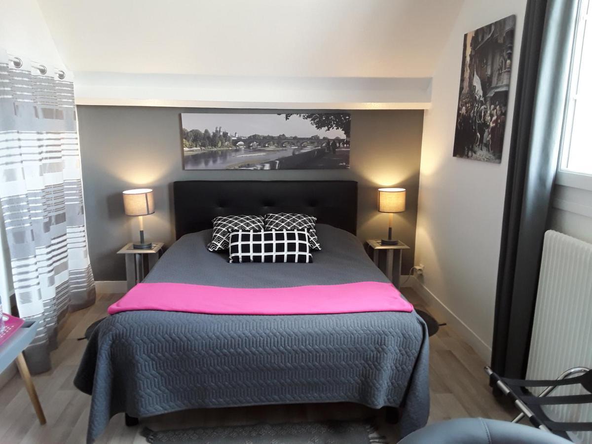 Clos Du Bourg Bed & Breakfast Saint-Cyr-en-Val Exterior foto